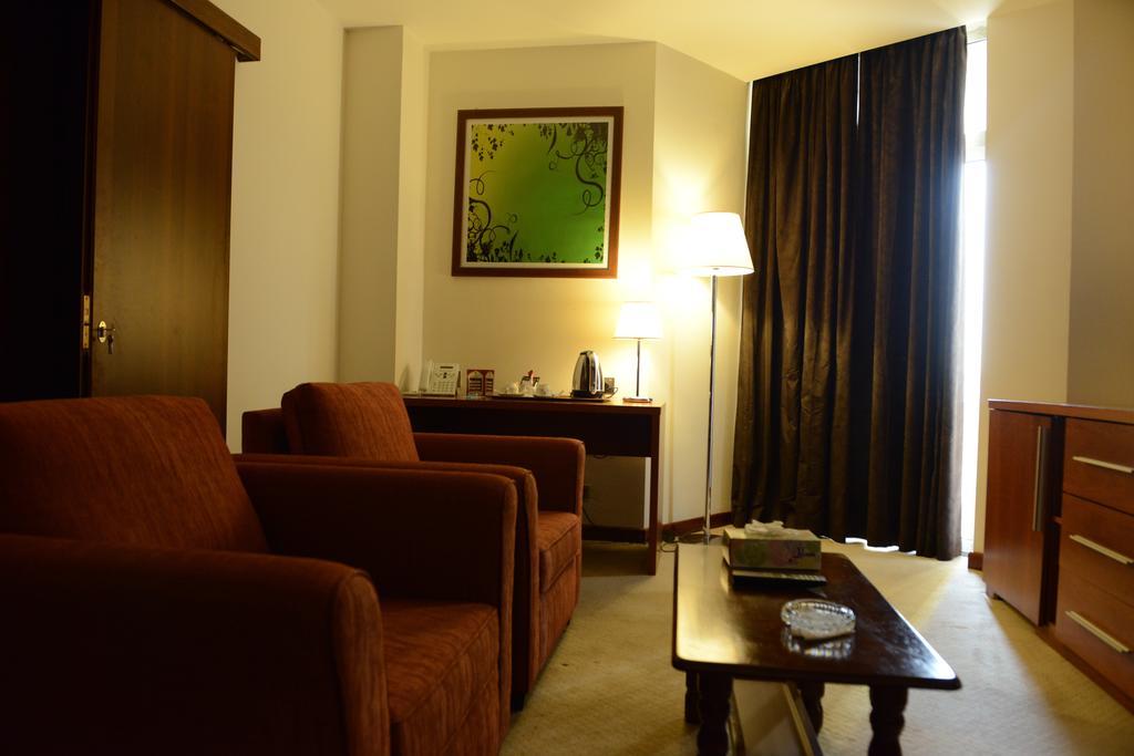 Al Mansour Hotel Baghdad Room photo